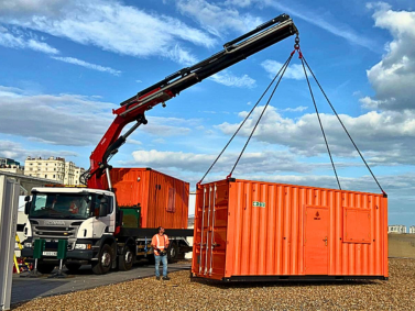 Long-reach HIAB Crane Truck